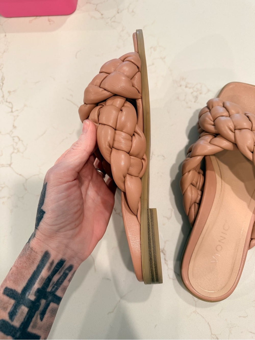 Vionic Braided Slide Sandals — Women's Tan Woven Slides sz 10 - Picture 2 of 7